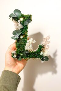 Lettre L en végétaux stabilisés